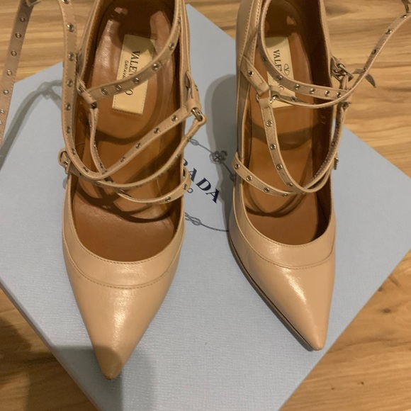 Valentino pump size 37 - Picture 2 of 5